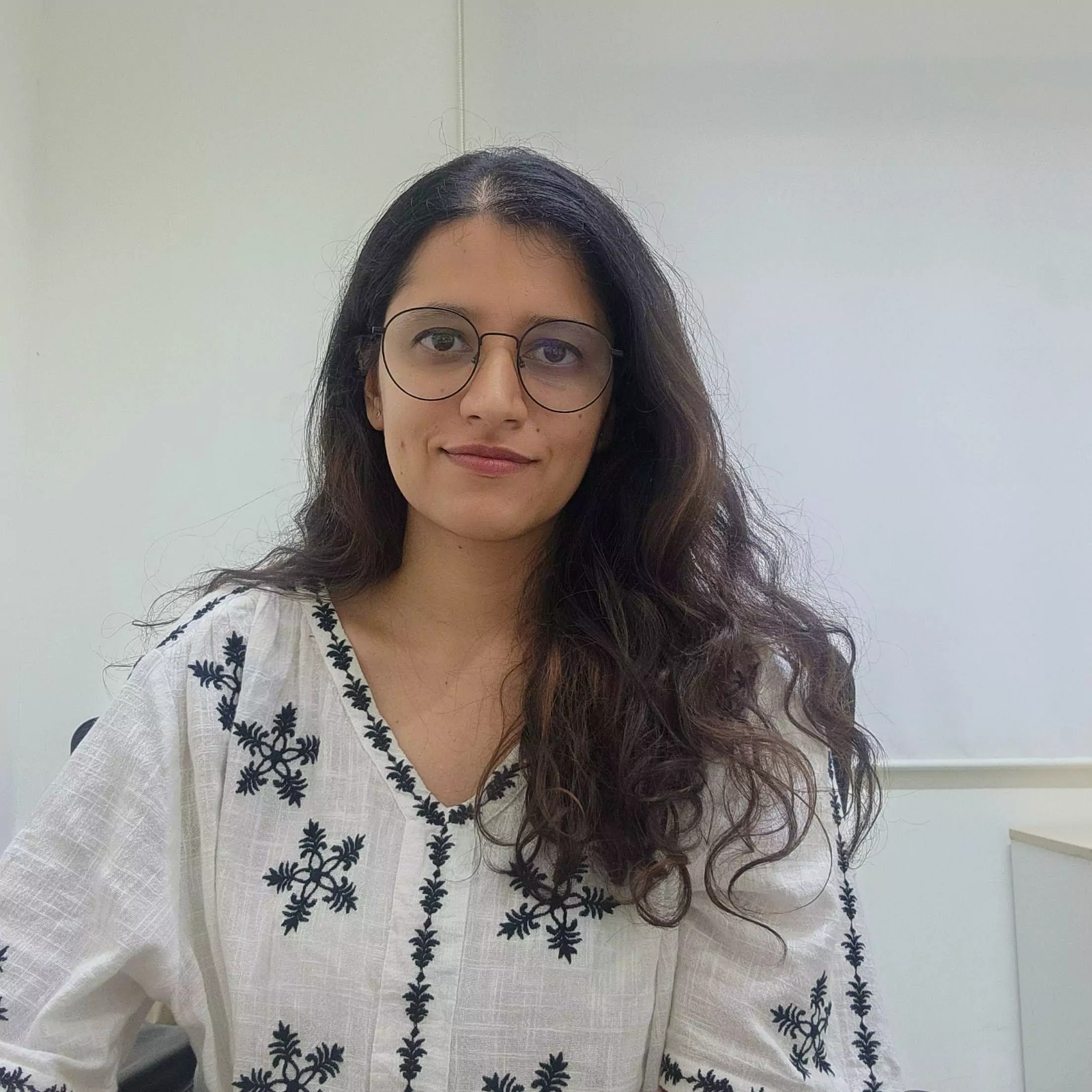 Dr. Shriya Raina